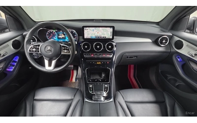 mercedes-benz-glc-220 - 4