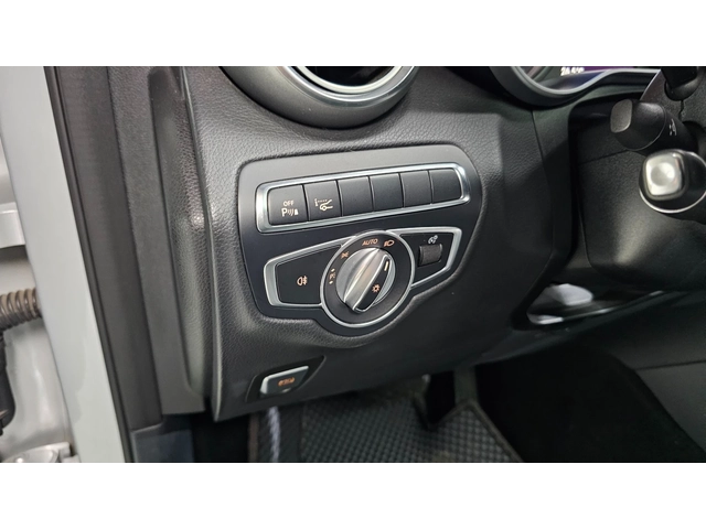 Mercedes-Benz GLC 220 4MATIC Premium | Панорама | HUD | Памет | Подгрев - автомобили, коли, обяви за нови и употребявани 16
