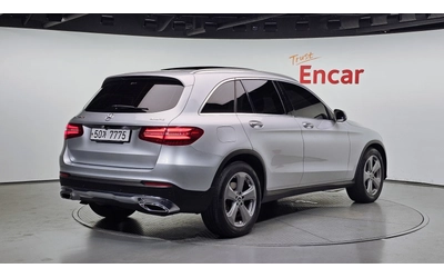 mercedes-benz-glc-220 - 1