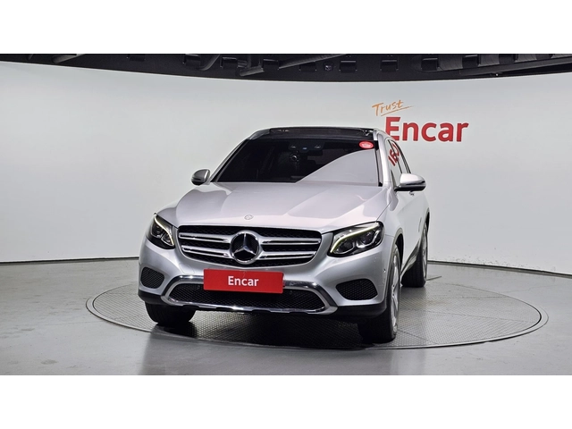 Mercedes-Benz GLC 220 4MATIC Premium | Панорама | HUD | Памет | Подгрев - автомобили, коли, обяви за нови и употребявани 2