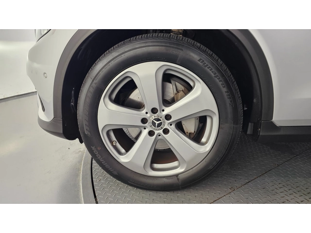 Mercedes-Benz GLC 220 4MATIC Premium | Панорама | HUD | Памет | Подгрев - автомобили, коли, обяви за нови и употребявани 4