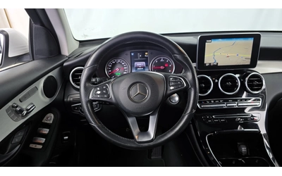Mercedes-Benz GLC 220 GLC220d 4MATIC | Панорама | Навигация | Камера - автомобили, коли, обяви за нови и употребявани 6