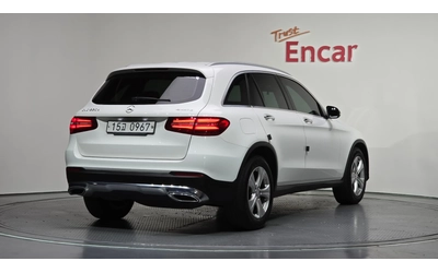 mercedes-benz-glc-220 - 1