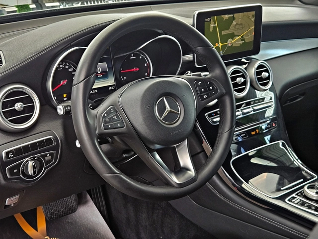 Mercedes-Benz GLC 220 AMG/4MAT/9G/GERMANY/CAMERA/AIRMATIC/KEYLESS/LIZING - автомобили, коли, обяви за нови и употребявани 10