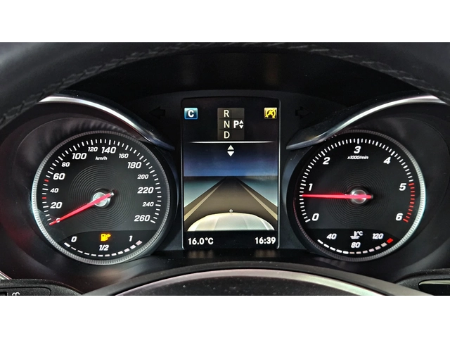 Mercedes-Benz GLC 220 AMG/4MAT/9G/GERMANY/CAMERA/AIRMATIC/KEYLESS/LIZING - автомобили, коли, обяви за нови и употребявани 9