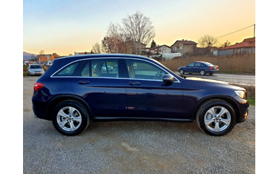 mercedes-benz-glc-250 - 3