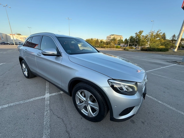 Mercedes-Benz GLC 250 БАРТЕР* AMG* LED* КОЖА* NAVI - автомобили, коли, обяви за нови и употребявани 3