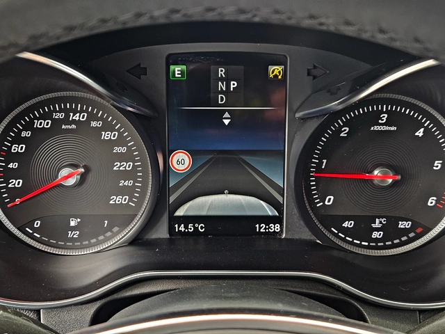 Mercedes-Benz GLC 250 AMG/PANO/360CAMERA/ПОДГРЕВ/AMBIENT/AIRMATIC/LIZING - автомобили, коли, обяви за нови и употребявани 8
