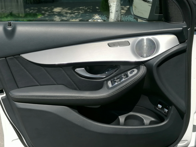 Mercedes-Benz GLC 250 d 4M AMG Line В - автомобили, коли, обяви за нови и употребявани 12