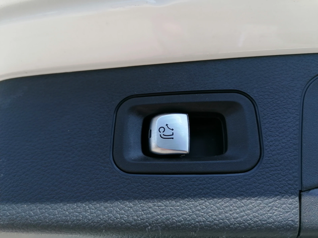 Mercedes-Benz GLC 250 d 4M AMG Line В - автомобили, коли, обяви за нови и употребявани 16