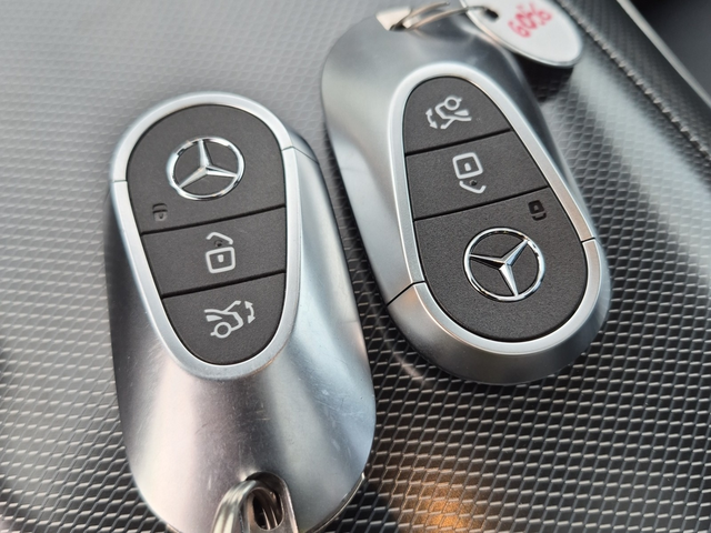 Mercedes-Benz GLC 2L 4cyl AWD - автомобили, коли, обяви за нови и употребявани 7