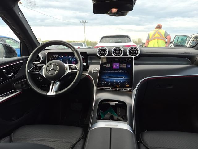 Mercedes-Benz GLC 2L 4cyl AWD - автомобили, коли, обяви за нови и употребявани 9