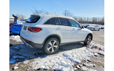 mercedes-benz-glc-300-2-0l-4-all-wheel-drive - 3