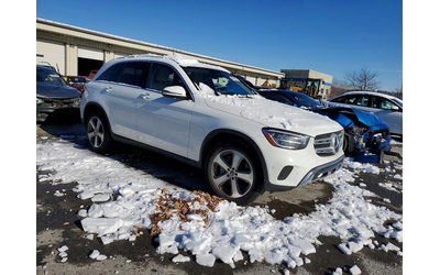 mercedes-benz-glc-300-2-0l-4-all-wheel-drive - 4