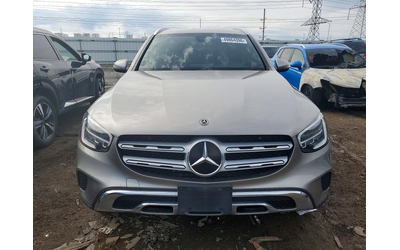 mercedes-benz-glc-300-2-0l-4-all-wheel-drive - 4
