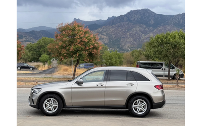 mercedes-benz-glc-300 - 1