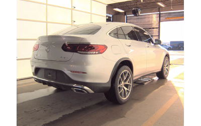 mercedes-benz-glc-300 - 4