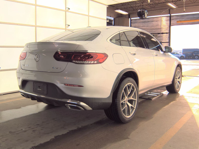 Mercedes-Benz GLC 300 AMG / TOP - автомобили, коли, обяви за нови и употребявани 4