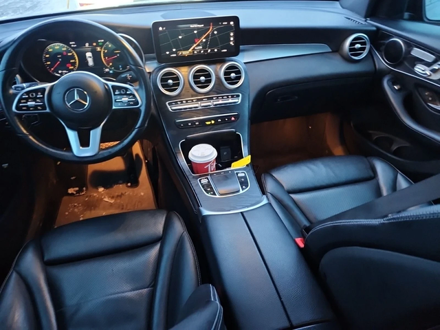 Mercedes-Benz GLC 300 AMG-line* 4Matic* Digital* Подгрев* Пано - автомобили, коли, обяви за нови и употребявани 5