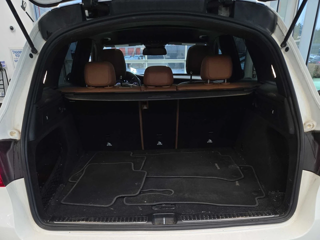 Mercedes-Benz GLC 300 AMG-line* Камера* Blind spot* Пано* Подгрев - автомобили, коли, обяви за нови и употребявани 11