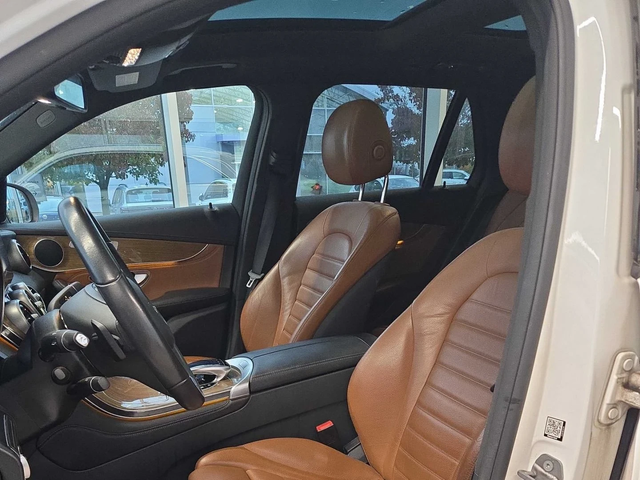 Mercedes-Benz GLC 300 AMG-line* Камера* Blind spot* Пано* Подгрев - автомобили, коли, обяви за нови и употребявани 7