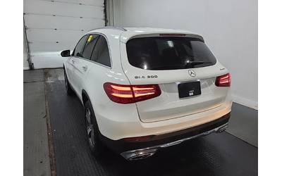 mercedes-benz-glc-300 - 3