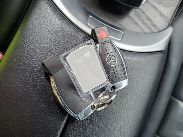 Mercedes-Benz GLC 300 С РЕГИСТРАЦИЯ & АВТО КРЕДИТ - автомобили, коли, обяви за нови и употребявани 7