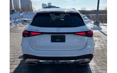 mercedes-benz-glc-300 - 4