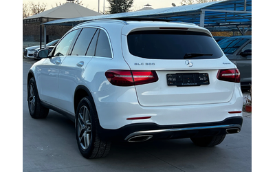 mercedes-benz-glc-300-4-matic-amg-line-key-go-panorama-camera - 5