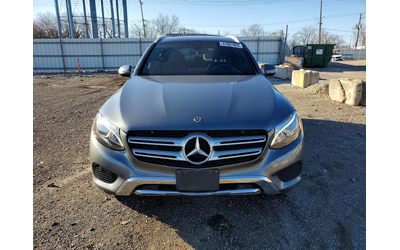 mercedes-benz-glc-300 - 1