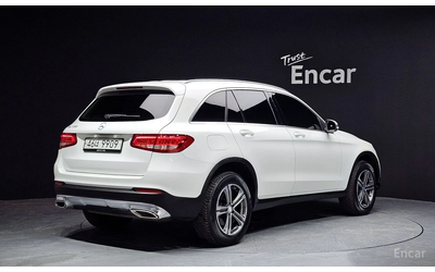 mercedes-benz-glc-300 - 1
