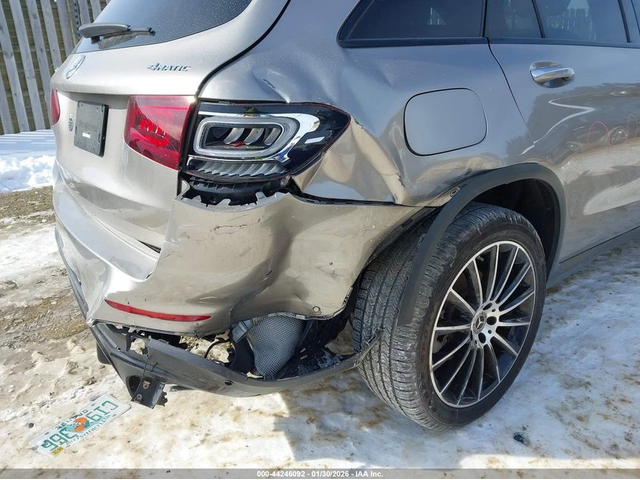 Mercedes-Benz GLC 300 4MATIC* AMG-пак* Burmester* подгрев* панорама* 360 - автомобили, коли, обяви за нови и употребявани 13