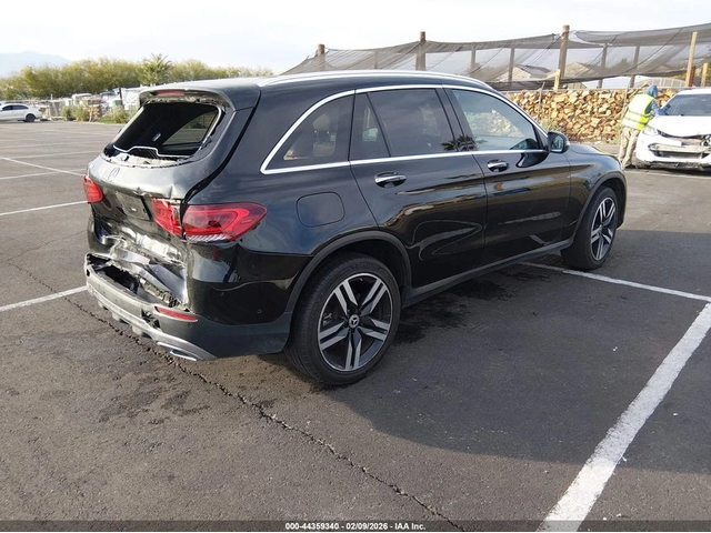 Mercedes-Benz GLC 300 Burmester* подгрев* памет на седалките* KEYLESS* - автомобили, коли, обяви за нови и употребявани 4