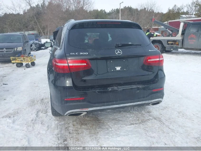 Mercedes-Benz GLC 300 4matic* Памет* Панорама - автомобили, коли, обяви за нови и употребявани 5