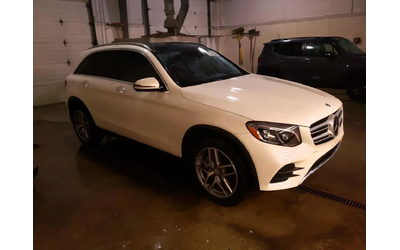 mercedes-benz-glc-300 - 1