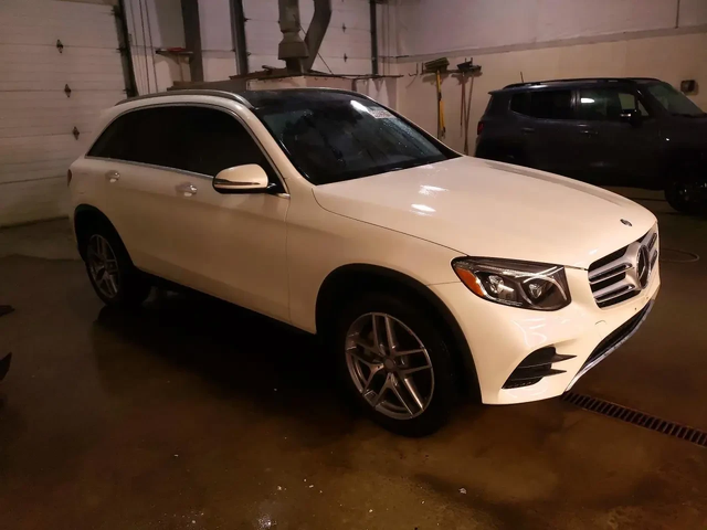 Mercedes-Benz GLC 300 4matic - автомобили, коли, обяви за нови и употребявани 1