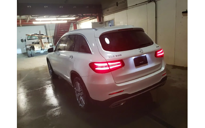 mercedes-benz-glc-300 - 3