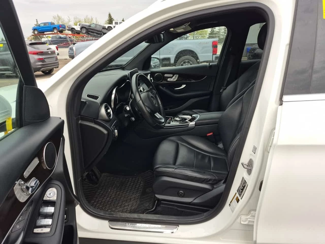 Mercedes-Benz GLC 300 * CARFAX * 2 КЛЮЧА * ПАНОРАМА * ПОДГРЕВИ * - автомобили, коли, обяви за нови и употребявани 4