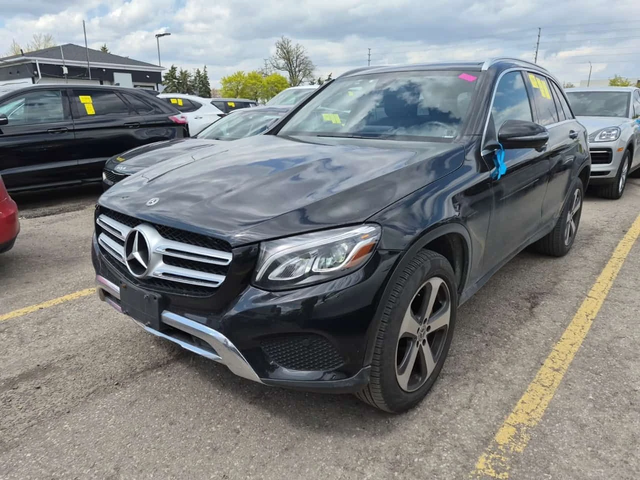 Mercedes-Benz GLC 300 ПОДГРЕВИ * ПАНО * KEYLESS * CARFAX - автомобили, коли, обяви за нови и употребявани 0