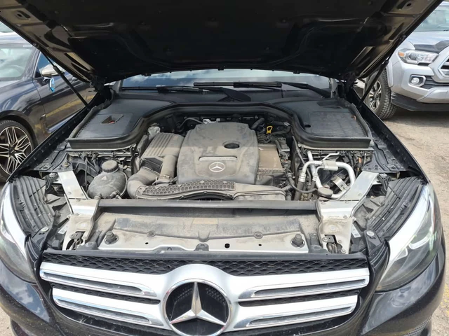 Mercedes-Benz GLC 300 ПОДГРЕВИ * ПАНО * KEYLESS * CARFAX - автомобили, коли, обяви за нови и употребявани 16