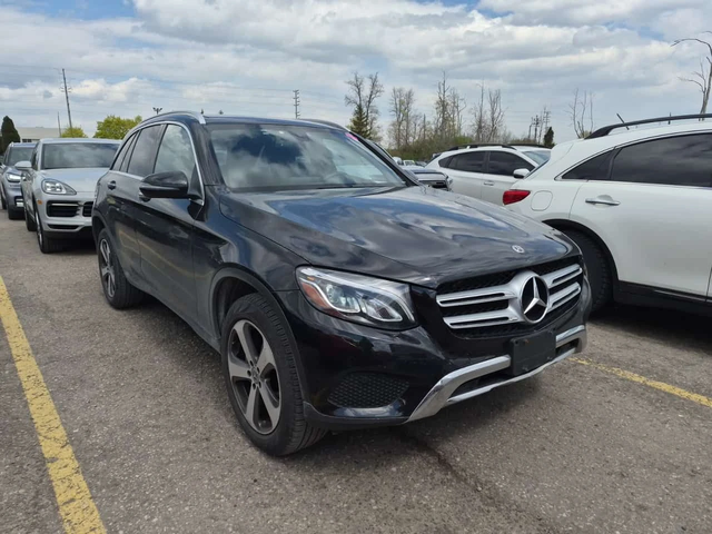 Mercedes-Benz GLC 300 ПОДГРЕВИ * ПАНО * KEYLESS * CARFAX - автомобили, коли, обяви за нови и употребявани 1