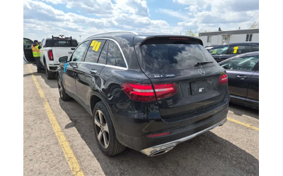 mercedes-benz-glc-300 - 3