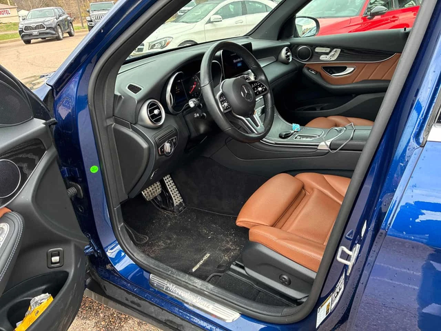 Mercedes-Benz GLC 300 ПОДГРЕВИ * ПАНО * KEYLESS * CARFAX - автомобили, коли, обяви за нови и употребявани 4