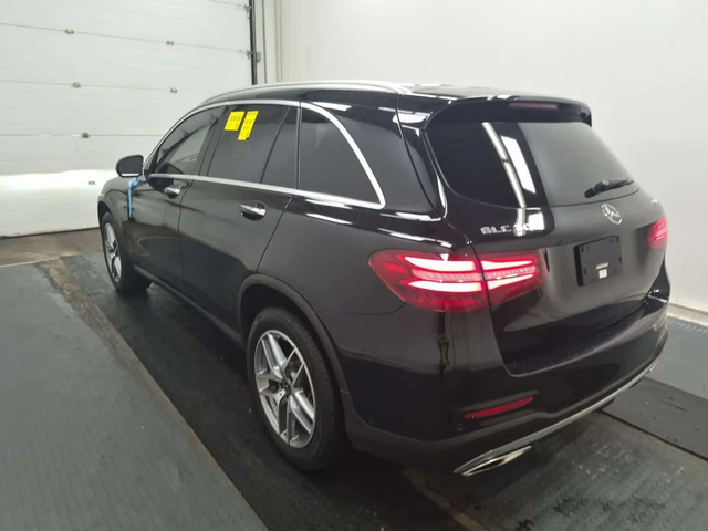 Mercedes-Benz GLC 300 AMG Line * Без инциденти * CARFAX * - автомобили, коли, обяви за нови и употребявани 4