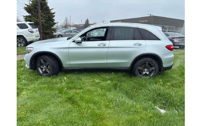 mercedes-benz-glc-300 - 1
