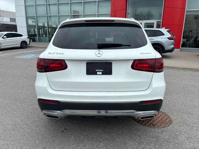 Mercedes-Benz GLC 300 * CARFAX * ПАНО * KEYLESS * КЛИП НА МОТОРА - автомобили, коли, обяви за нови и употребявани 3