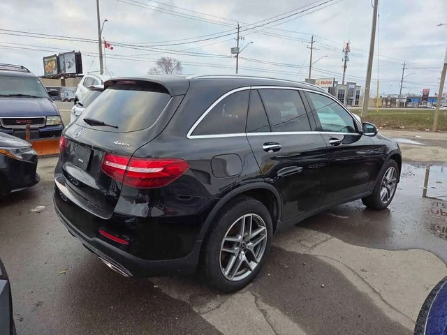 Mercedes-Benz GLC 300 ПОДГРЕВИ * ПАНО * KEYLESS * CARFAX - автомобили, коли, обяви за нови и употребявани 3