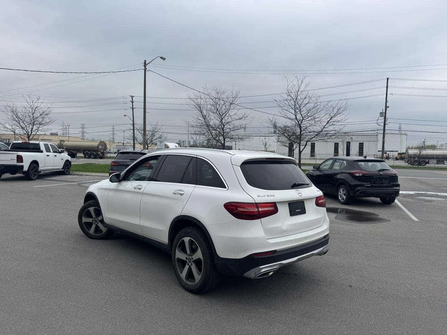 Mercedes-Benz GLC 300 ПОДГРЕВИ * ПАНО * KEYLESS * CARFAX - автомобили, коли, обяви за нови и употребявани 3