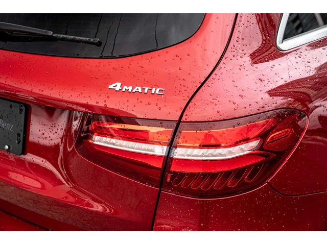 Mercedes-Benz GLC 300 ПОДГРЕВИ * ПАНО * KEYLESS - автомобили, коли, обяви за нови и употребявани 1