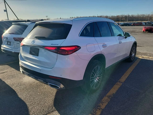 Mercedes-Benz GLC 300 4MATIC/ПОДГРЕВИ/360/ПАНОРАМА - автомобили, коли, обяви за нови и употребявани 3